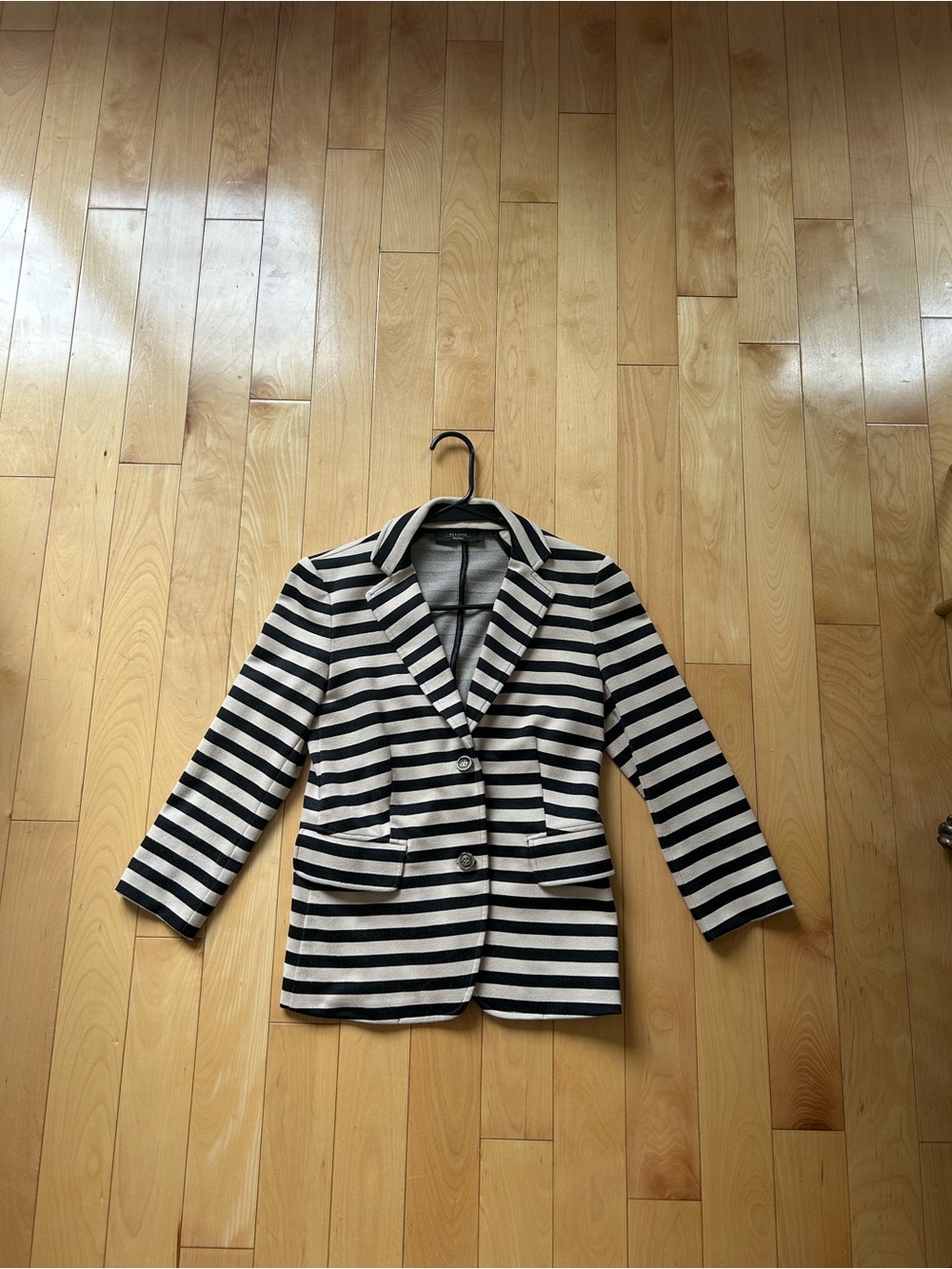 MaxMara Black and Cream Striped Tailored Blazer SMALL - Picture 9 of 12
